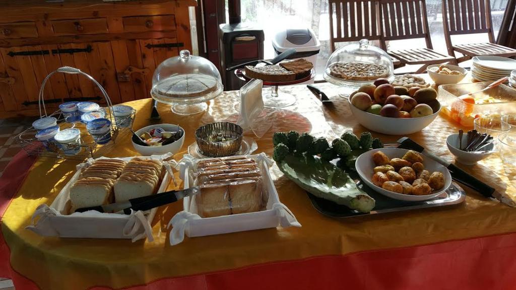 Perla Del Mare Affittacamere Campofelice Di Roccella Bagian luar foto
